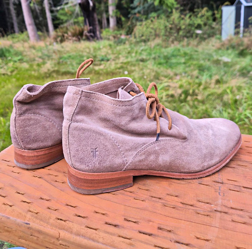 Frye beige suede chukka ankle - beige,